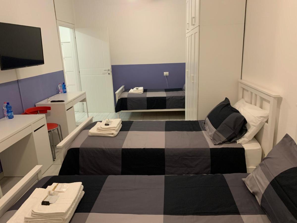 Metro Famagosta - Luminoso Appartamento Con Balcone Free Wifi & Parking Milano Eksteriør bilde