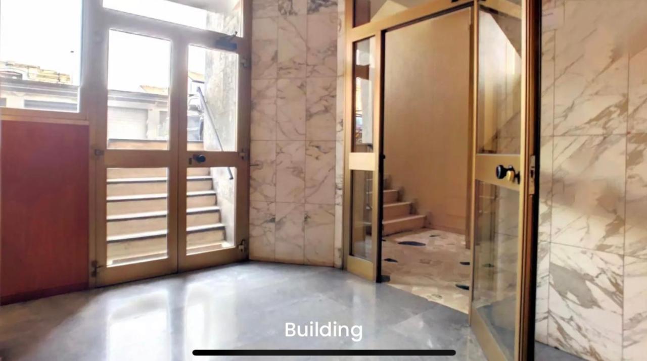 Metro Famagosta - Luminoso Appartamento Con Balcone Free Wifi & Parking Milano Eksteriør bilde